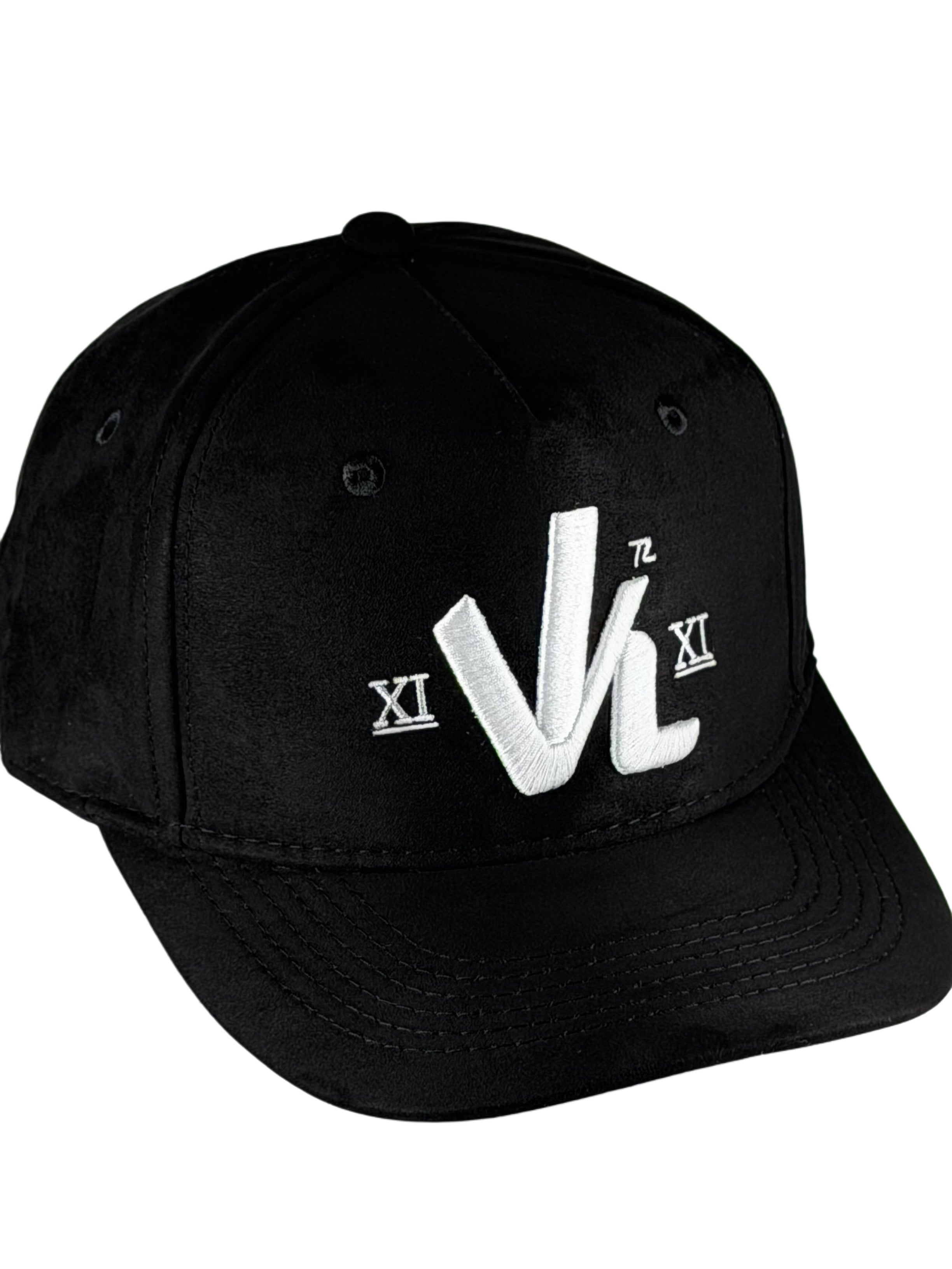 GORRA NEGRA EDICIÓN LIMITADA – NEW PHRASE BLACK AND WHITE